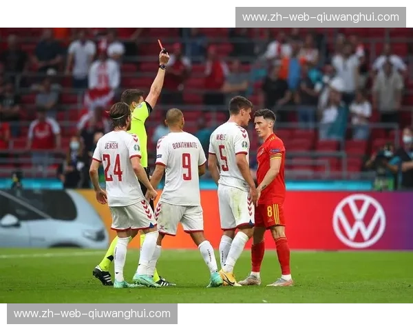 橙色风暴下的黑马奇迹：2014世界杯哥斯达黎加与荷兰的史诗对决